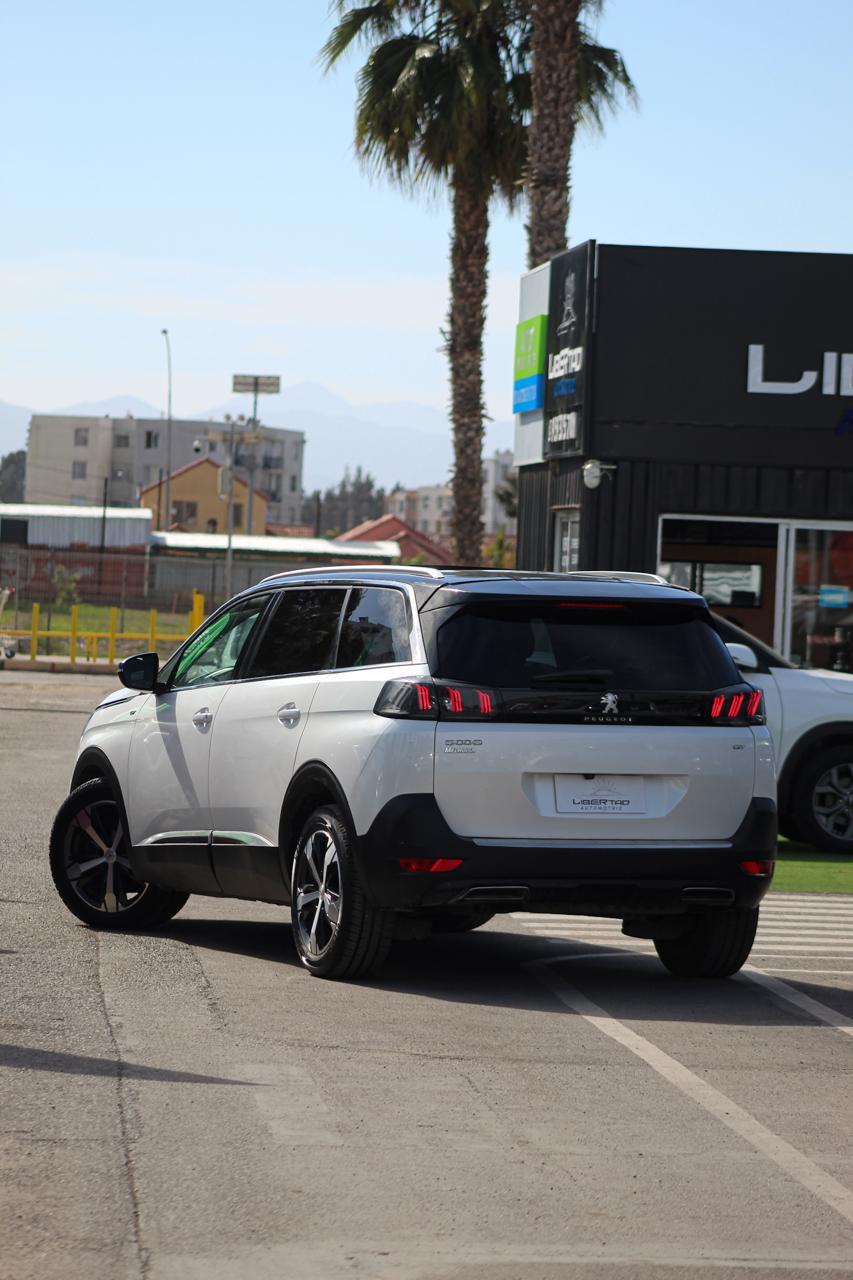 Peugeot 5008 — foto 6 de 10